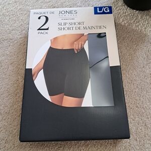 Jones New York Women's Slip Shorts 2 Pack Black Size Large Smoothing Stretch NEW